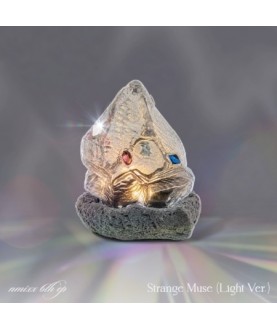 (NMIXX) - 미니 6집 [Strange Muse] (Light Ver.)